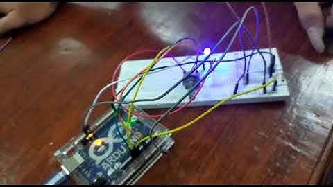 Mengatur Kecepatan Kedip LED Menggunakan Potensiometer