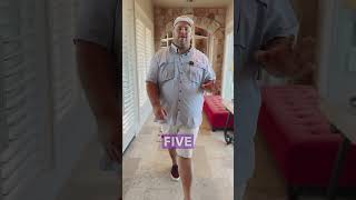 Welcome to The Villa on Village Shore Dr. 🚤🏄‍♂️⛵️📐 4,845 SqFt🛌 5 Bedrooms 🛁 4.5 Bathrooms