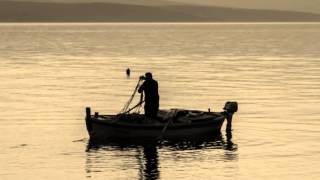 Video thumbnail of "Dalmatino - Molitva za ribara + TEKST"