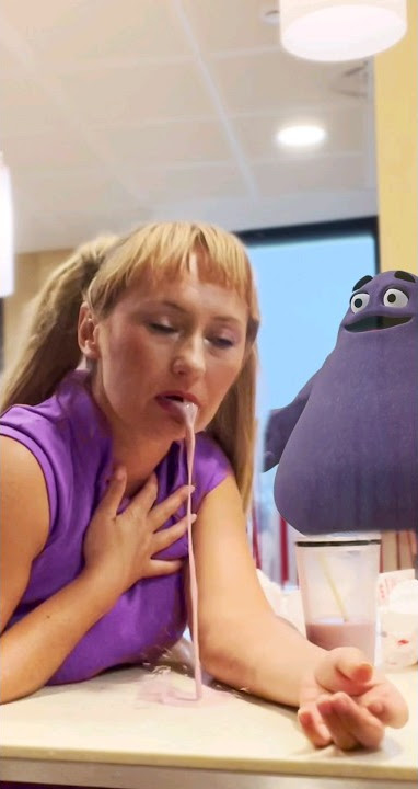 GRIMACE SHAKE?! 💜🫐🥤#shorts #happybirtdaygrimace Oki &Al