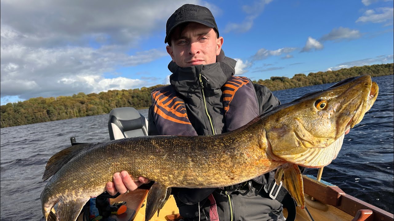 Лучшая работа в мире | Гид по рыбалке на ДИКОМ озере в Ирландии