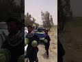 توزیع غذا و آب توسط مردم بلوچ برای مهاجرین افغان در مرز میلک بلوچ بلوچستان افغان افغانستان توزیع غذا و آب توسط مردم بلوچ برای مهاجرین افغان در مرز میلک بلوچ بلوچستان افغان افغانستان