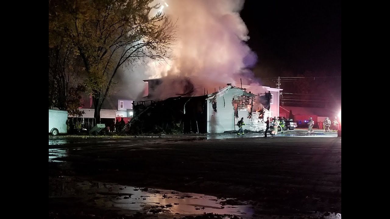 Plane Crashes Into Barn and Apartment Building Keene, NH 10/21/22 YouTube