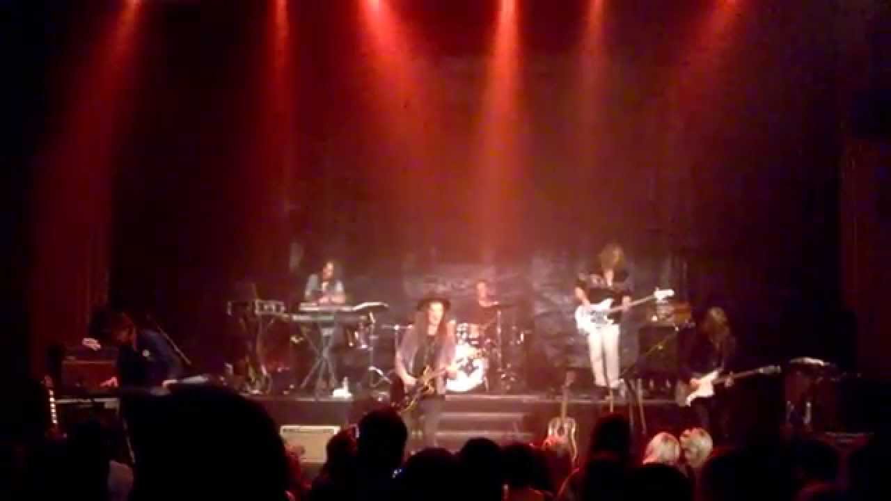 Pariisin Kevät ~ Toisesta maailmasta (Live @ Ritz 2015)