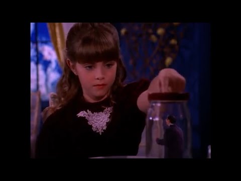 Sabrina the teenage witch Giantess 1
