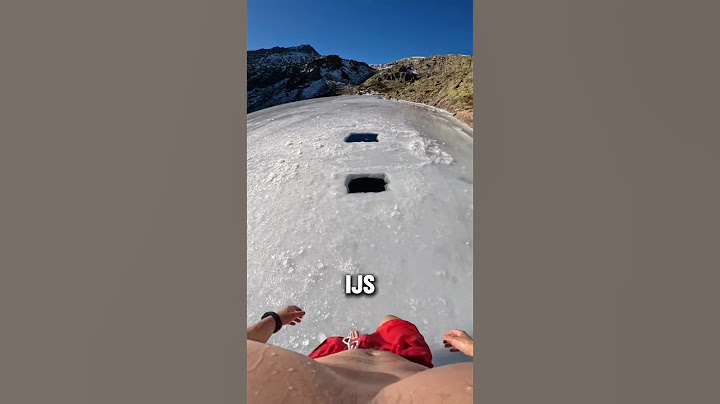 Zwemmen Onder Het ijs Gaat FOUT!!😱 #viraal #voorjou #nederlands #shorts #shortvideo #trending