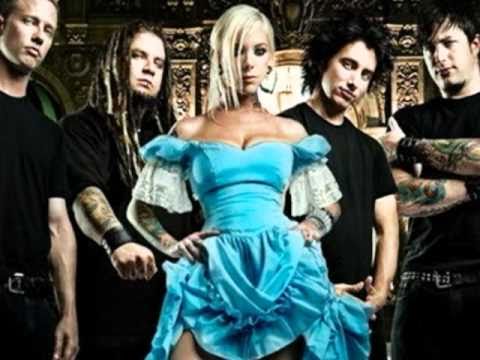 In This moment - Gun Show with lyrics - YouTube