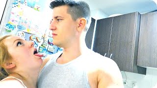 картинка: VLOG:  КАТЯ ИЗВЕРГ, ОБОЖГЛА ВАНЮ! 21.07.16