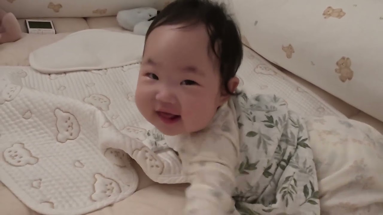 시간도 장소도 다 엉켜있는 딸내미 성장일기