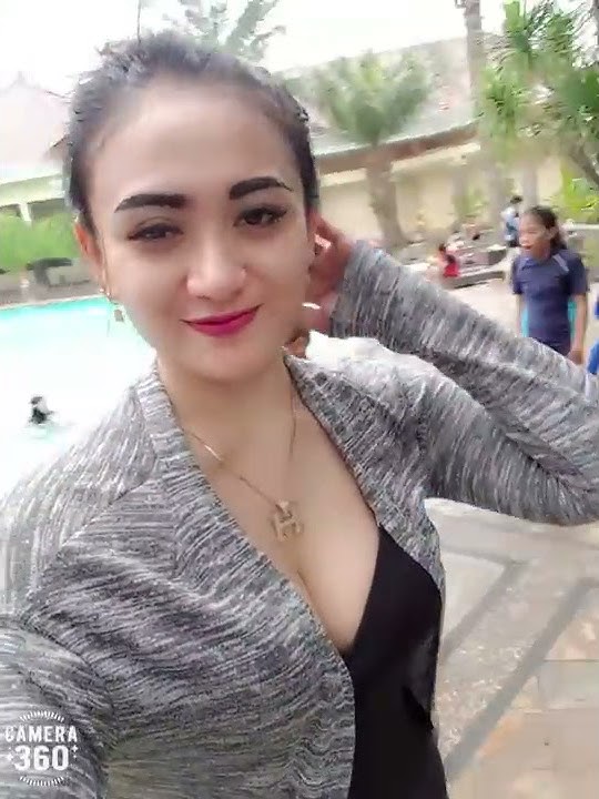 Wanita cantik!!! asal surabaya ini -- Neng pepe