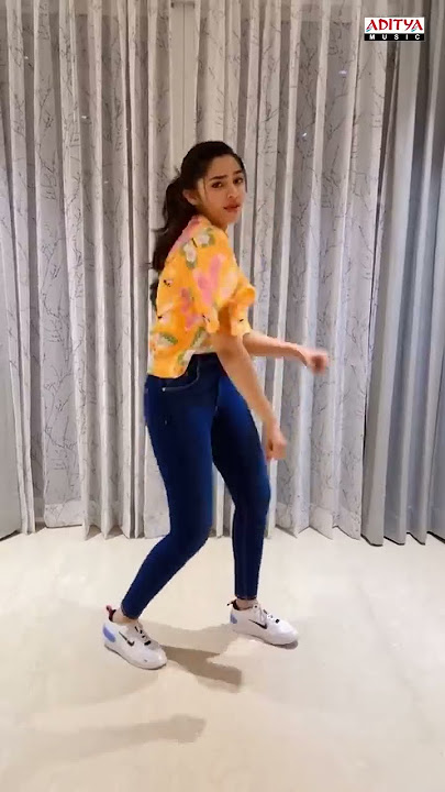 #KrithiShetty Dance Moves Bullet Song (Telugu) From The Movie #TheWarrior