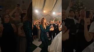 نانسي عجرم تغني و ترقص و تشعل حفل زفاف ببيروت