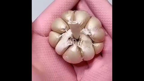 Cách bóc tỏi đơn giản