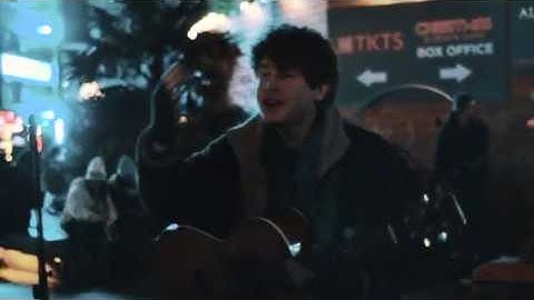 Andrew Duncan Singing Every Teardrop is a Waterfall by Coldplay (Street Performer in London)