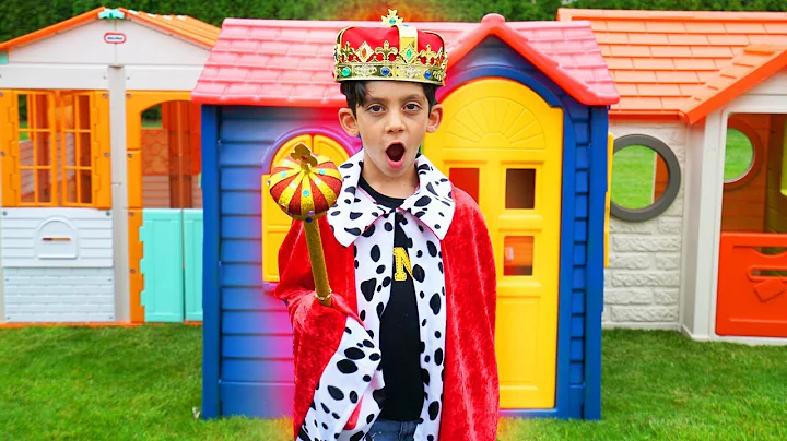 Jason Dress Up Prince and Play with Toys
