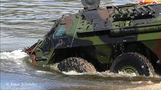 TPz Fuchs Wasserfahrt auf der Elbe