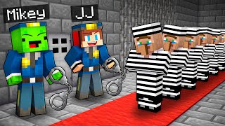 Mikey and JJ POLICEMAN Arrested Criminal Villagers in Minecraft - Maizen