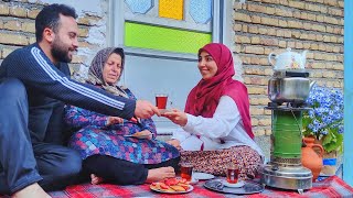 Daily village life of iran | Eating pancakes and relaxing at the end of a working day