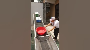 Folding belt conveyor, conveying all kinds of bulk, bag, boxed materials, easy and labor-saving,