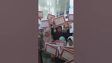من حفل تكريم طالبات معهد تحفيظ القرآن في الشيخ مسكين بسورية 
