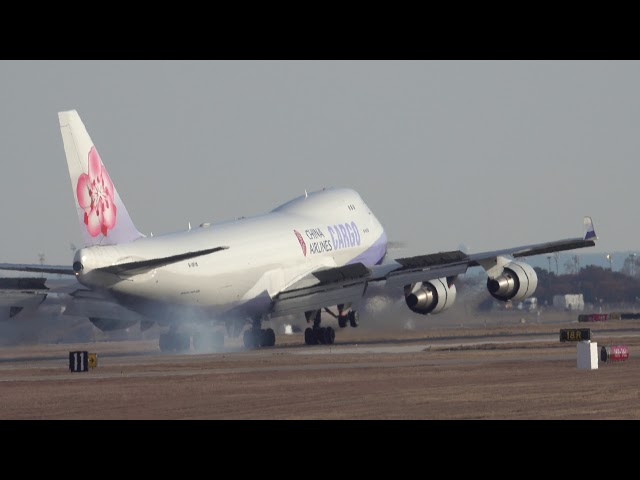 航空機・ヘリコプター 117China Airlines Boeing 747-400 Cargo China Airlines Cargo Boeing 747-400F B-18718 Landing Dallas
