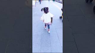 Yolda Yürürken Bana Yardım Etti