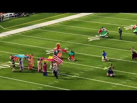 Ballet Folklorico de Los Angeles and Gustavo Hernandez performing during the Rams Halftime!