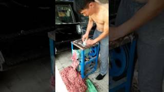 Вот как китайцы делают куриный фарш