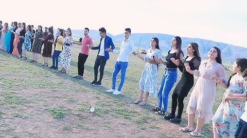Nhảy cồng chiêng tại sân bãi tập [ Dancing gongs at the training ground ]
