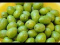 Come preparare le olive verdi in salamoia fatte in casa.