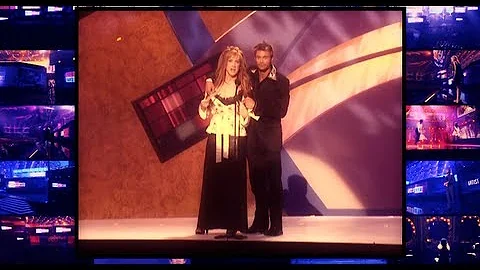 Kathy Griffin Takes Her Top Off!!! AMAs 2012