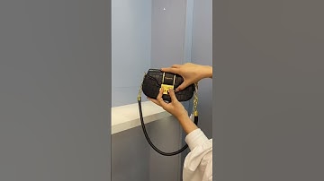 túi xách kẹp nách công sở sang trọng đặt hàng ở dưới ạ#giadunggiatot #giadung #giadunggiare #tuixach