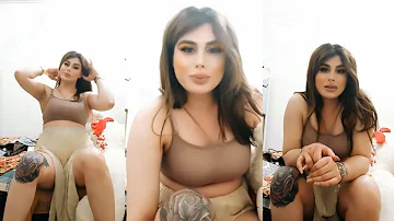 Cute Iranian girl talking | لایو سکسی دختر قدبلند ایرانی با دامن توری