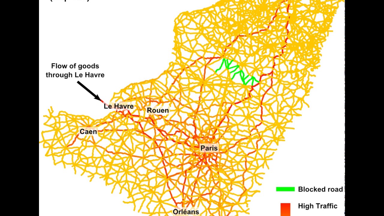 Simulation of a Logistic System: Traffic Evolution in a Dynamic Network