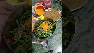 Hari Mirch Or Aanvla Ka Achar