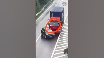 Maak deze fout nooit op de snelweg! 😨💥