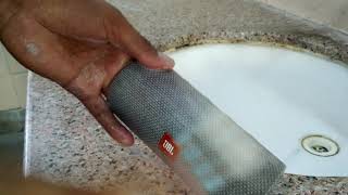 How to clean JBL Flip 4 speaker