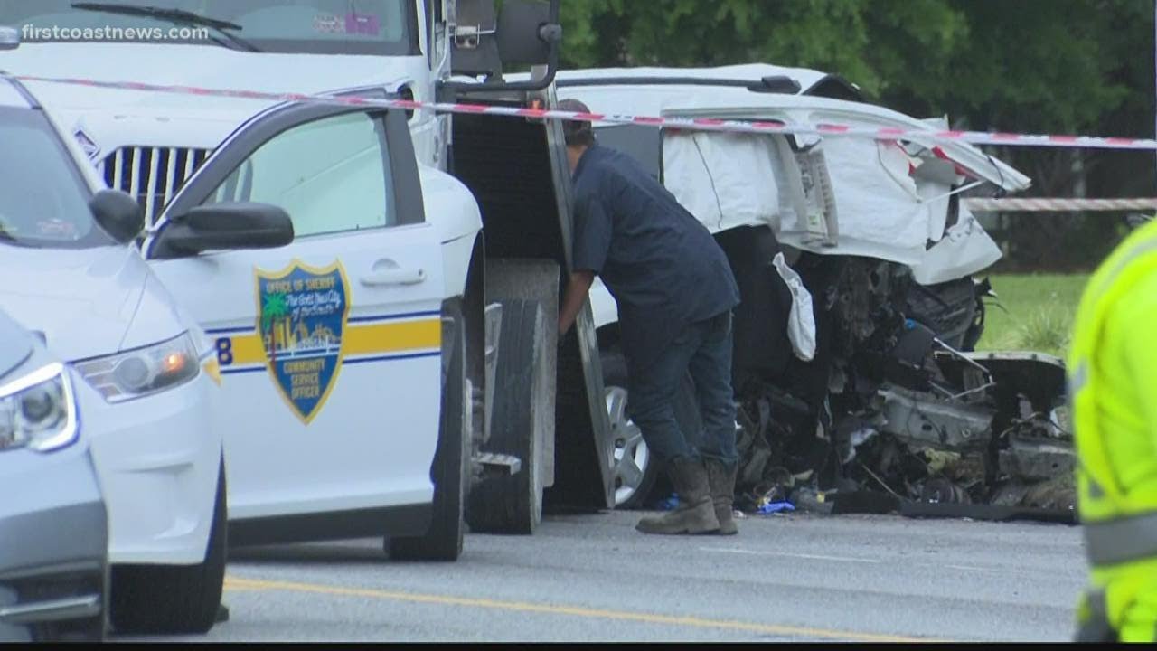 JSO: 3 critically injured in Merrill Road crash - YouTube