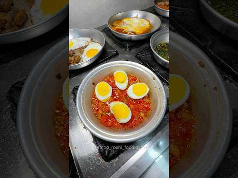 طرز تهیه املت با سس گوجه و تخم مرغ آبپز