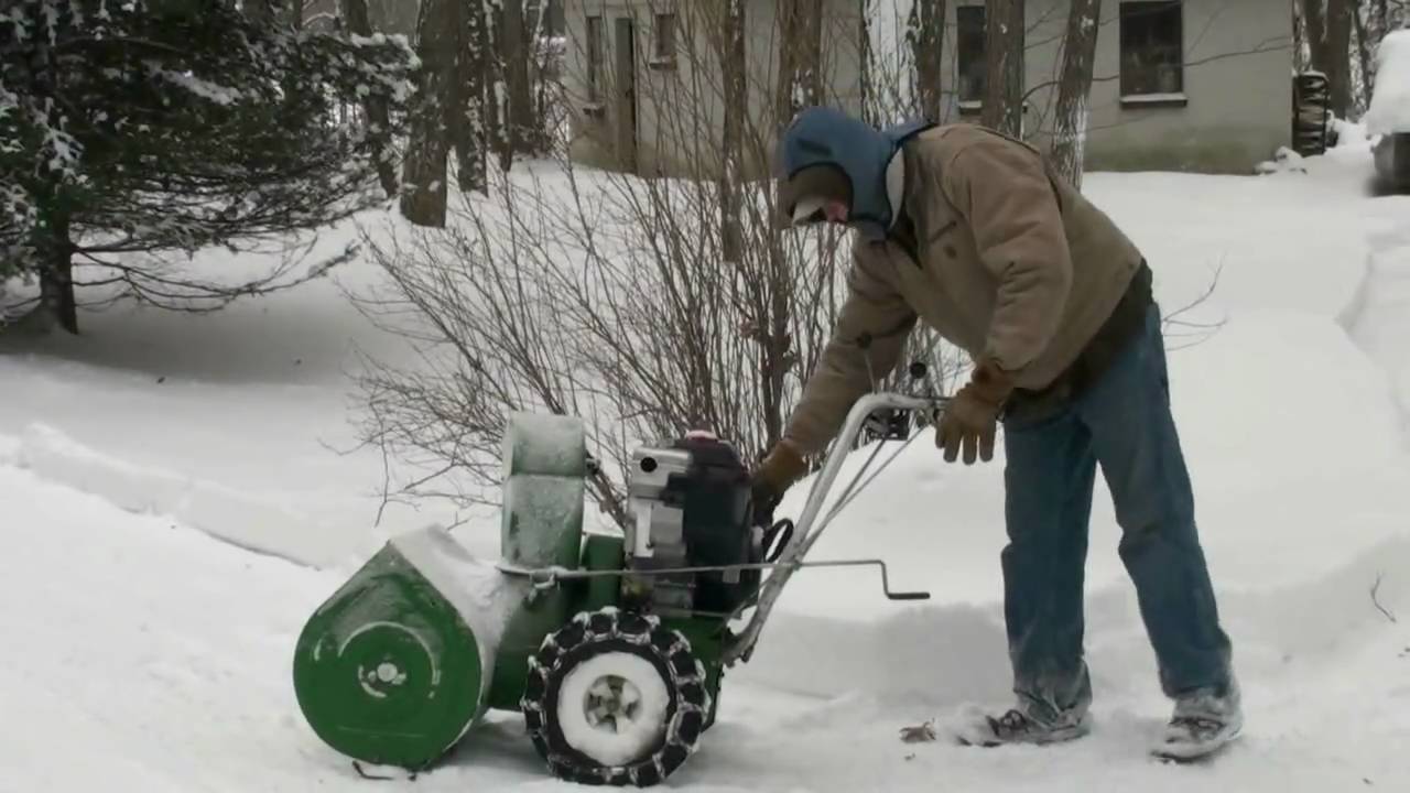 John Deere 726 Snow Blower Repair   Modification Video  2 B S Intek Powerbuilt Engine Snow Load Test