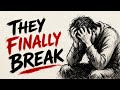 What Avoidants Secretly Do When They Realize You’re Actually Gone.