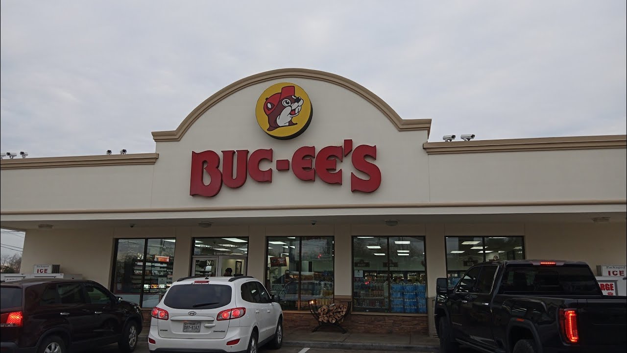 Visiting the first Bucee's store ever opened in Lake Jackson/ Clute