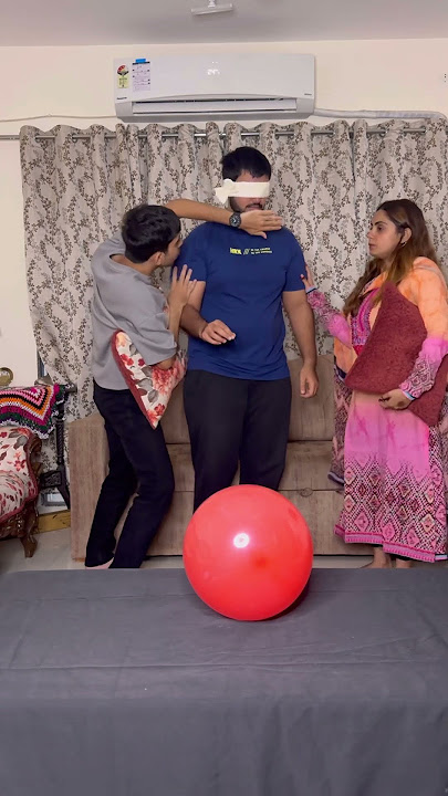 Prick the Balloon challenge #like #funny #funnychallenge #comedy #funnypranks #sufaru