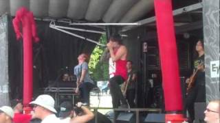 Of Mice and Men Farewell To Shady Glade Live - Warped Tour 2011