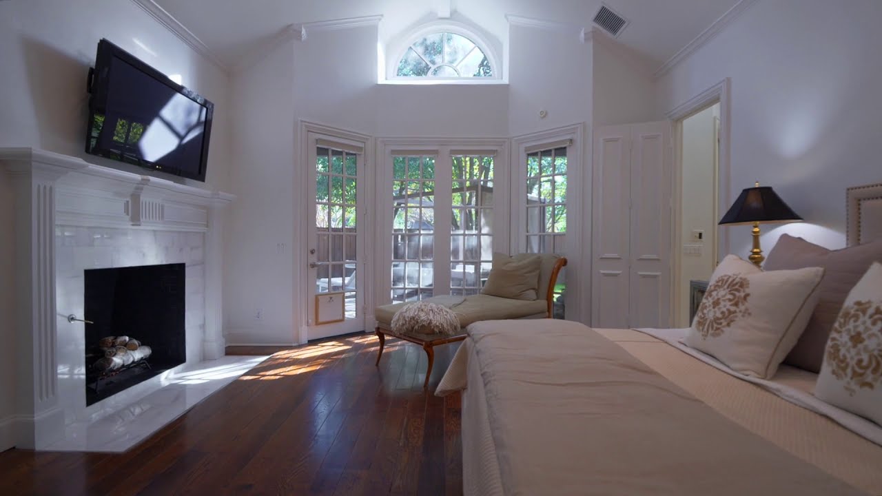 Tranquil Backyard | 6444 Mimosa Lane