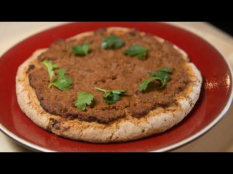 Лахмаджун. Боза с анисом и корицей. Kayisi Tatlisi со сливочным сыром с орехами.