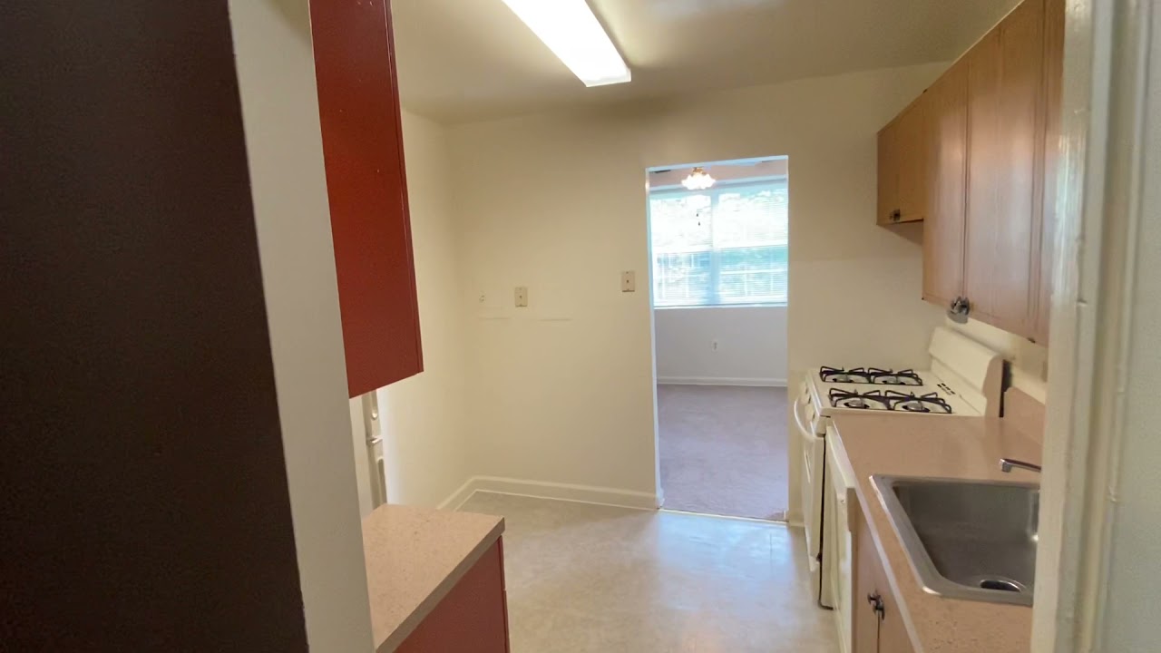 Deerfield Run Apartments 2 Bedroom 1 Bathroom 975 Sq. Ft. (Style F2)