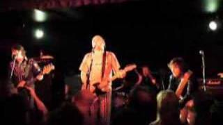 Watch Hoodoo Gurus Down On Me video