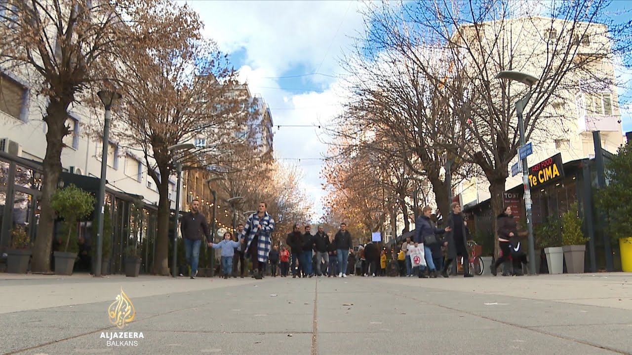 ميتروفيتسا بعد المتاريس: انتهت الأزمة، لكن التوتر لا يزال قائماً