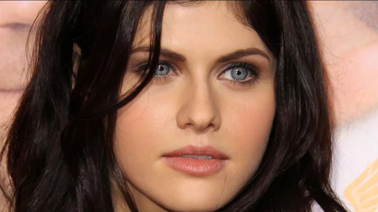 Alexandra Daddario's Gorgeous Transformation Is Turning Heads